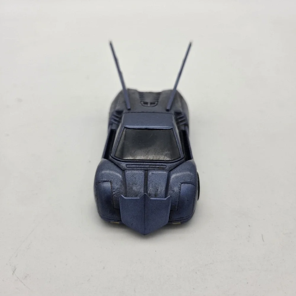 CORGI CLASSICS BATMAN BATMOBILE 2000 BMBV2 DC COMICS CAR MODEL 77308 1:43